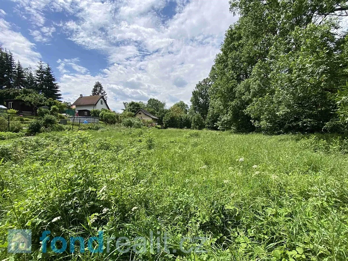 Prodej pozemku 2673 m²